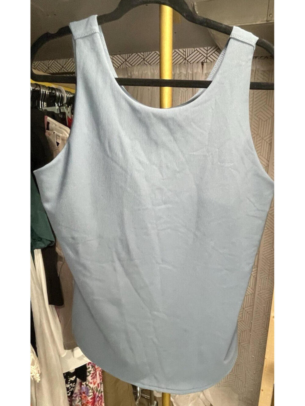 32 Degrees Cool Women's Tank Top Built-in Bra Sleeveless XL Blue NWOT Yoga Gym